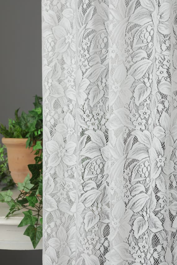 KUKKATARHA -pitsi luonnonvalkoinen